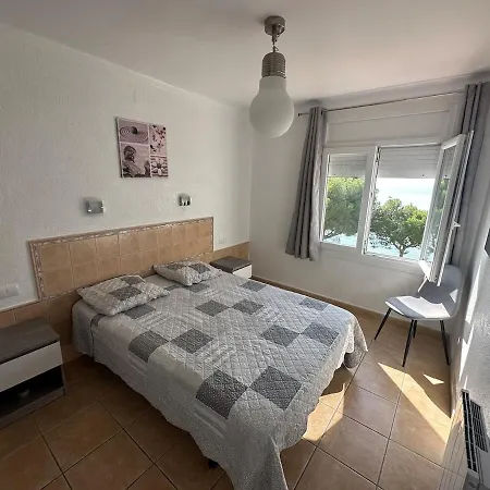 Apartment En Almadraba Vista Al Mar Inmo Asesoria El Akel Roses